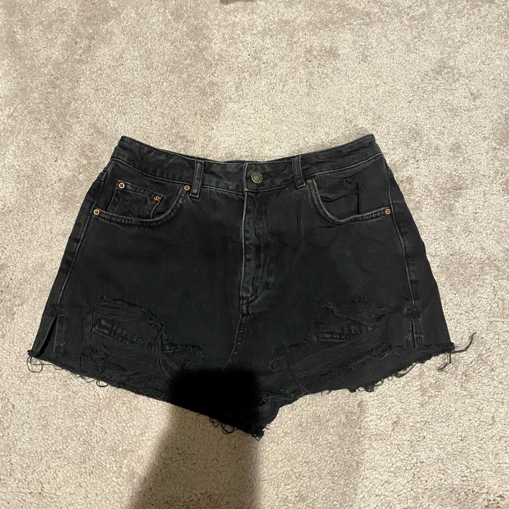 TOPSHOP BLACK DENIM MOM SHORTS// US 8